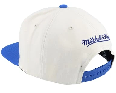 Montreal Canadiens Vintage Off White/Blue Snapback - Mitchell & Ness – Image 3