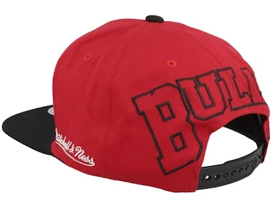 Chicago Bulls Back In Action Red/Black Snapback - Mitchell & Ness – Image 3