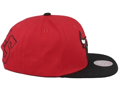 Chicago Bulls Back In Action Red/Black Snapback - Mitchell & Ness – Image 4