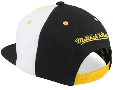 Boston Bruins Billboard 2 Vintage Yellow/Black Snapback - Mitchell & Ness â Image 3
