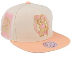 Boston Celtics Lovers Lane Off White/Peach Snapback - Mitchell & Ness